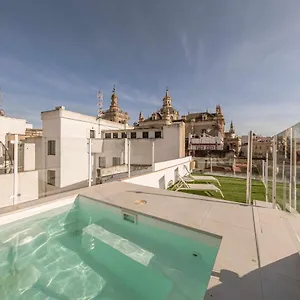 Isg Cuna Aparthotel Seville